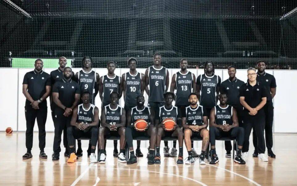 字母哥重要时刻夺冠，加拿大队带队取胜！